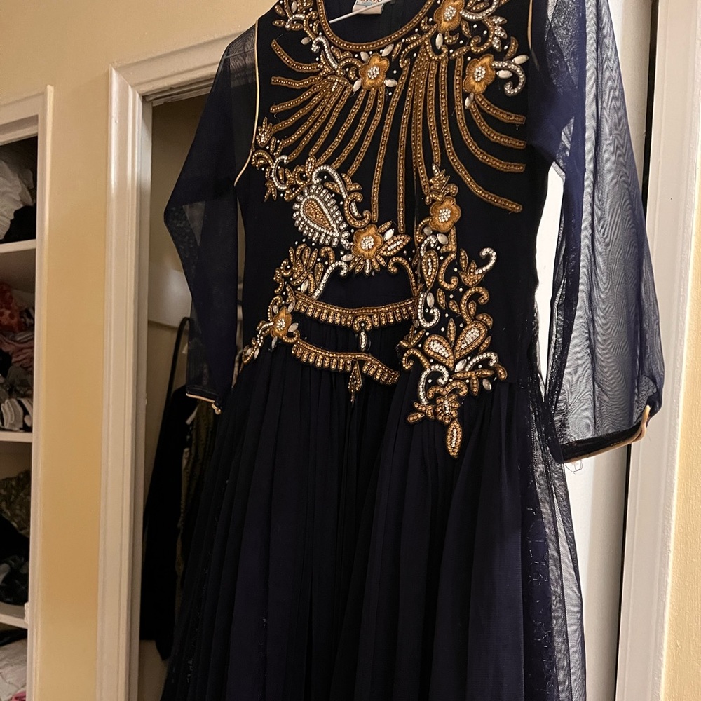 Party dress for 9 or 10 year girls one time wore it’s nice and clean